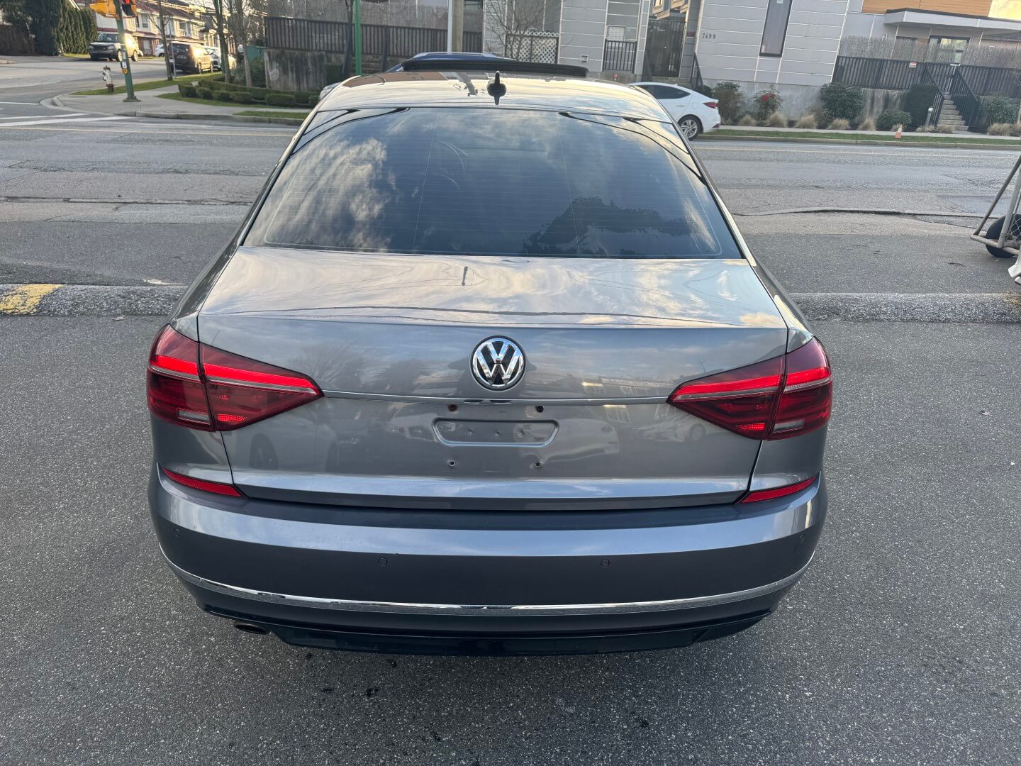 2018 Volkswagen Passat R-Line