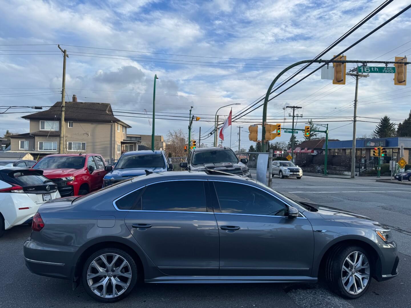 2018 Volkswagen Passat R-Line