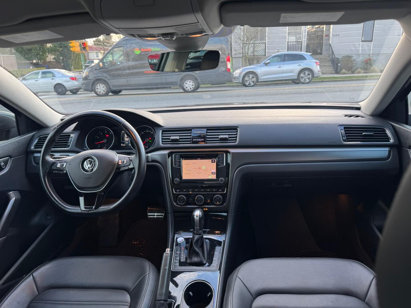 2018 Volkswagen Passat R-Line