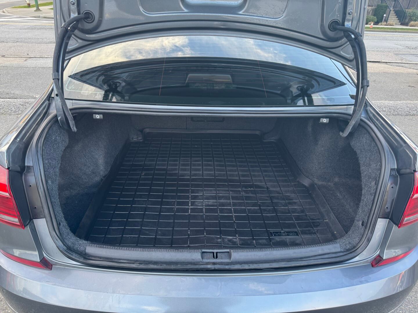 2018 Volkswagen Passat R-Line