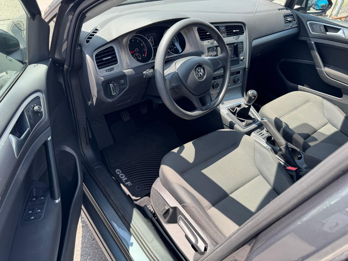 2017 Volkswagen Golf