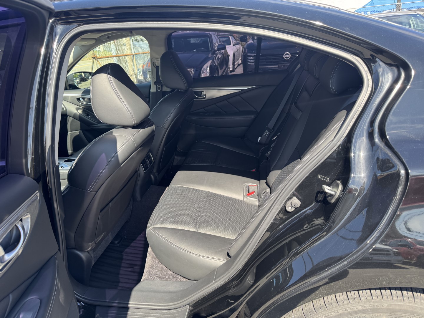 2019 Infiniti Q50 Signature edition