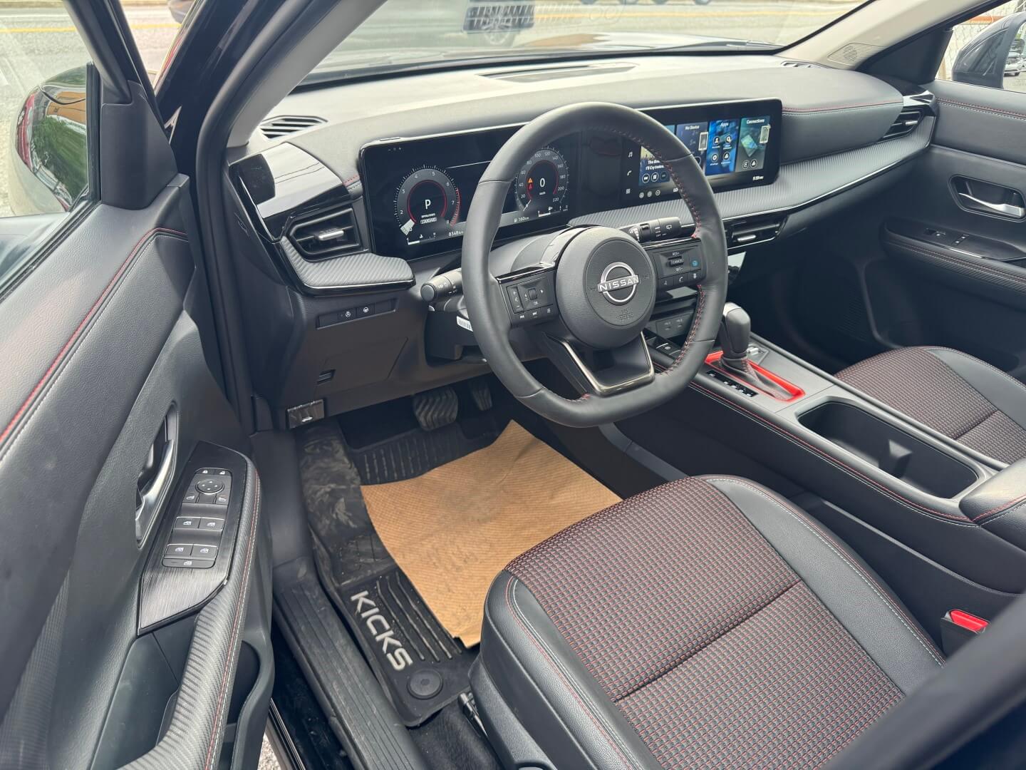 2026 Nissan Kicks SR Premium